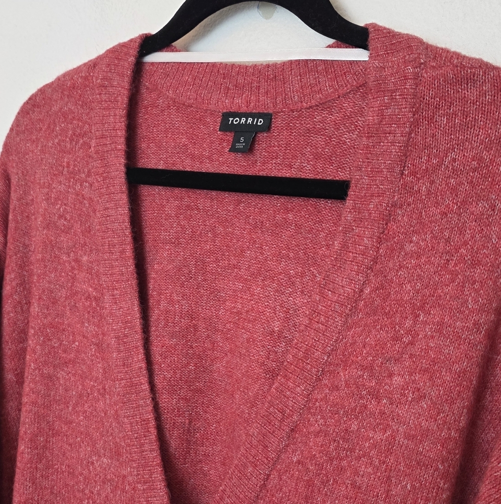 TORRID Vegan Cashmere Cardigan V-Neck Drop Shoulder Sweater Pink Plus Size 5X - Picture 3 of 13